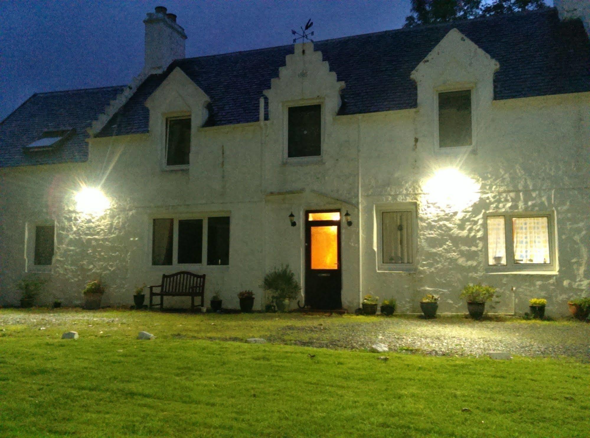 Conusg Bed And Breakfast Portree Buitenkant foto